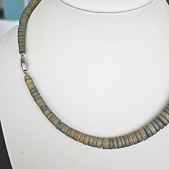 Graduating Heishi Style Coconut Bead Green Tone Necklace - Picture 2 of 3